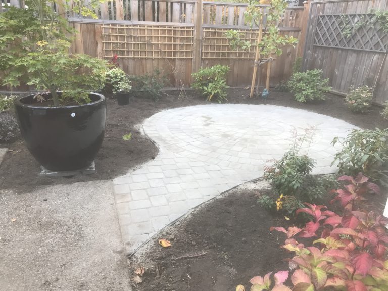 Round Paver Patio Finished 2
